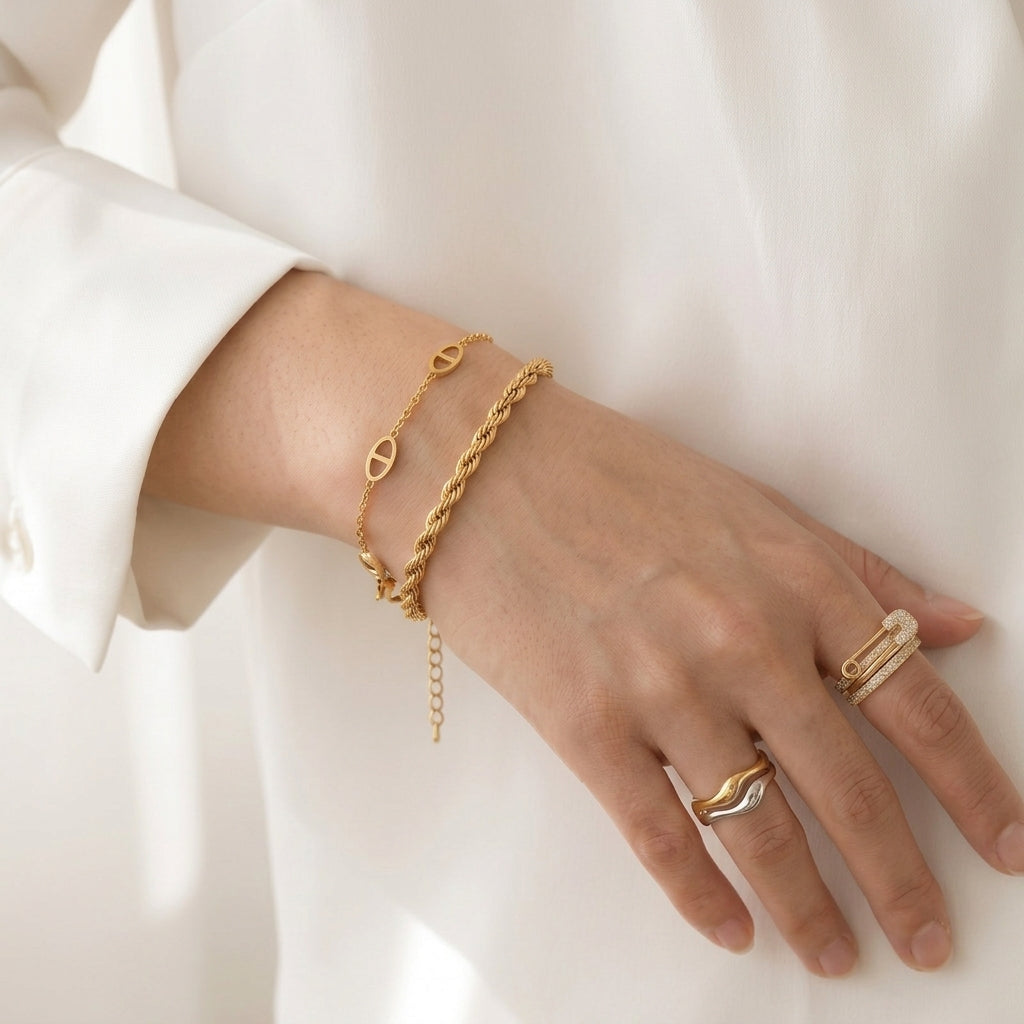 Stack It - styled jewelry stack